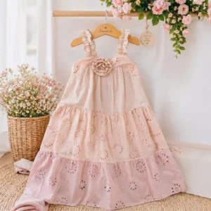 Vestido Rosa con Flor